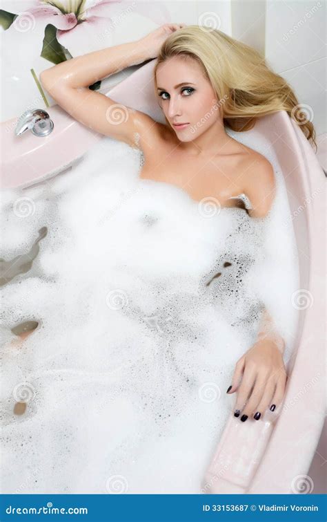 Woman Blonde In A Bath With Foam Stock Image Image Of Activity Clean 33153687