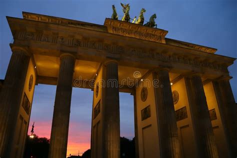 Brandenburger Tor In Pariser Platz Berlin Stock Photo Image Of