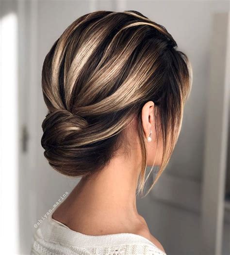 30 Updos For Short Hair To Feel Inspired And Confident In 2022 Hair Adviser