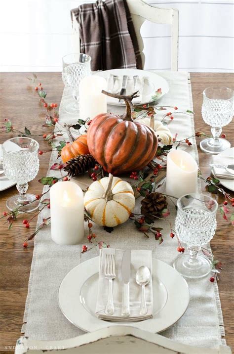 25 Beautiful And Elegant Centerpiece Ideas For A Thanksgiving Table