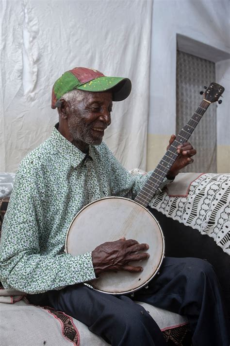 Tiktok Brings Fame To 92 Year Old Malawian Musician Daily Sabah
