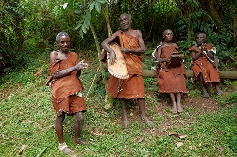 Travel4pictures Local Tribe 2010 Local Tribe Of Twa Or Batwa Pygmies