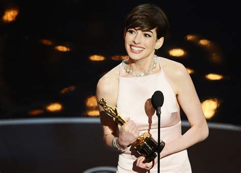 Anne Hathaway Reflects On Controversial 2013 Oscars Dress Us Weekly
