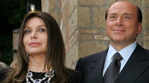 Berlusconi Retira A Las Bellezas De Su Lista De Candidatas A