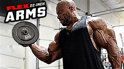 Phil Heaths 22 Inch Arms Training For Maximum Mass Youtube