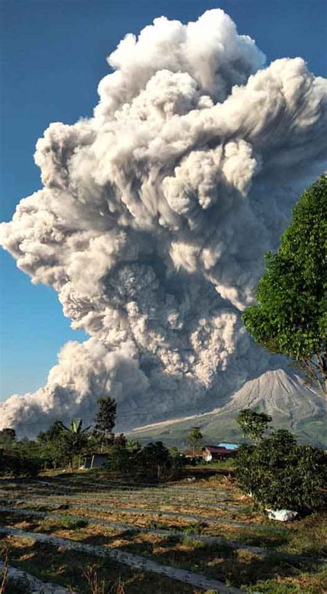 Gunung Sinabung Meletus Maret Pinhome