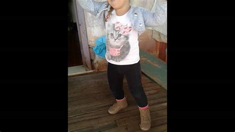 Menina De 4 Anos Dançando Bumbum Granada Youtube