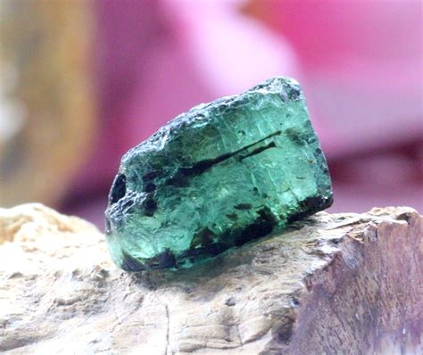 Natural Emerald Gemstone Rough 780 Ct Emerald Specimen Raw Etsy