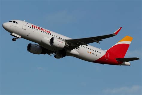 Airbus A320 100 200 Iberia
