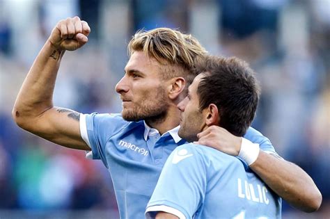 Il calcio è il nostro sport nazionale e ad ogni partita, puntualmente moltissime persone si fiondano su google cercando la parole chiave streaming calcio, streaming partite e affini. Partite Serie A oggi, Lazio vs Roma - Tv e Diretta ...