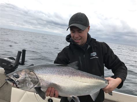 Officially My Biggest Fish Of 2017 Salmon In Lake Ontario Rfishing