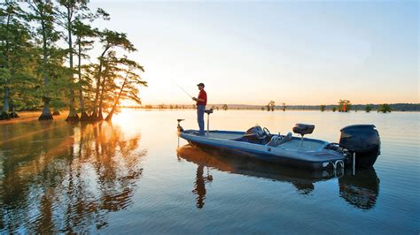 But, in order to have a good catch, you have to know make summertime bass fishing one of your favorite times of the year! Bass Fishing Tips: How to Catch Bass | Discover Boating