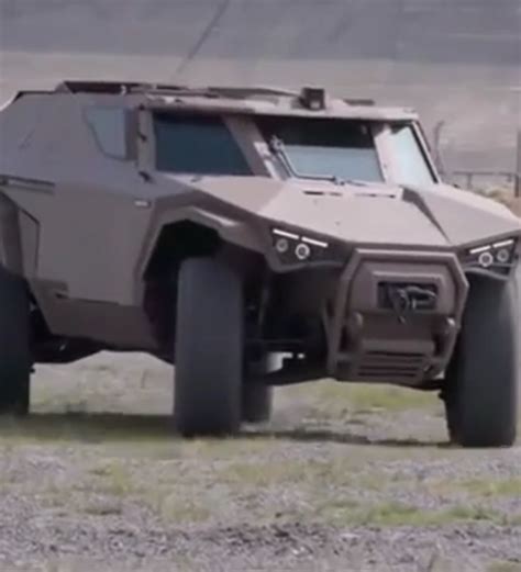 Video New French Scarabée Armored Vehicle Can Drive Sideways Like A