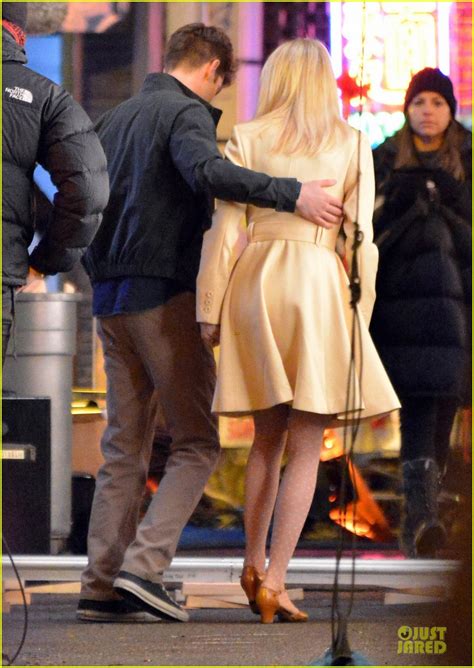 The amazing spiderman 2 is filming again in public!!! Emma Stone & Andrew Garfield: Scene Stealing Couple on ...