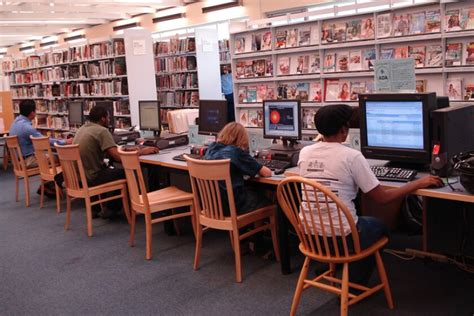 Are Public Computers In Libraries Becoming Obsolete