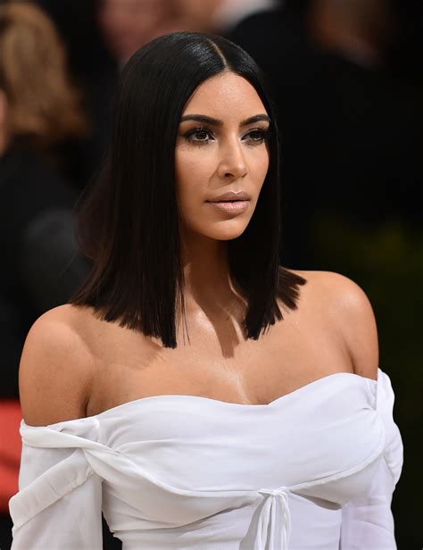 Body Of A Goddess Kim Kardashian Stuns Fans By