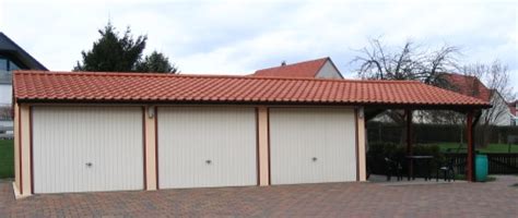 Als klassische familiengarage bietet sie platz für 2 pkw und so manches mehr. Garagenbau, Fertiggaragen im Garagenbausatz & Carportbausatz