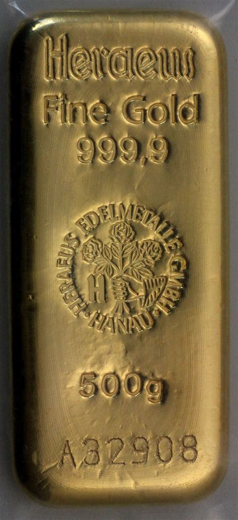 Degussa bank è una banca universale tedesca con sede a francoforte, e più di 250 filiali in germania, principalmente in sedi aziendali, parchi industriali, commerciali e tecnologici. 500g Goldbarren Bilder verschiedener Prägungen ...