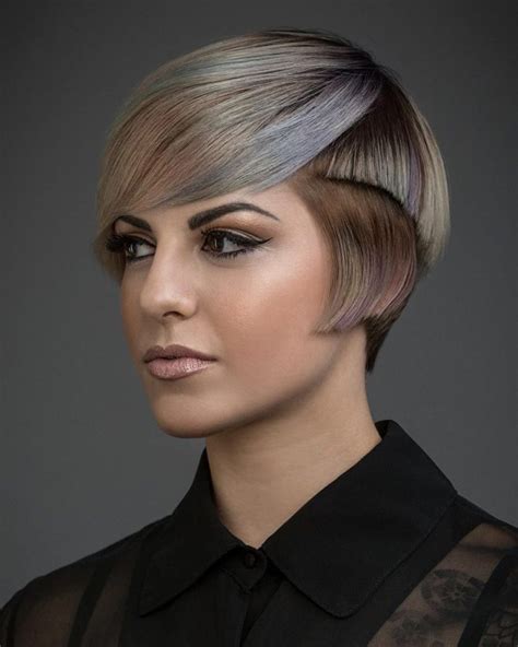 21 Cyberpunk Haircuts For Bold And Beautiful Divas Haircuts And Hairstyles 2021