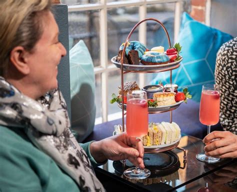 Mother S Day Afternoon Tea With Gin Cocktail Masterclass Hampshires Top Attractions