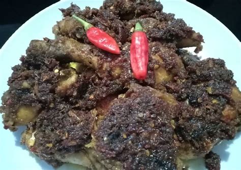 Hari pertama berjualan, mak isa cukup senang karena bebeknya habis dibeli pelanggan. Recipe: Appetizing Nasi Bebek/Ayam Madura - Bumbu Racik