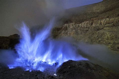How To Watch The Blue Flame Of The Ijen Volcano On Java Island