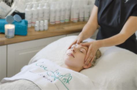 Facials Treatments At Beauty Lodge Spa