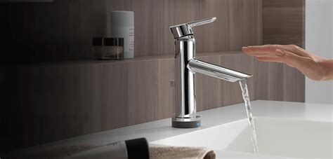 What you need to do is give a simple touch to it. Best Touchless Kitchen Faucets - (Reviews & Guide 2019)