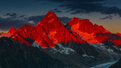 Red Mountains Top In The Sunset Mountain Wallpaper Red Sunset