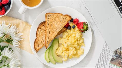 5 Healthy Breakfasts Get Cracking
