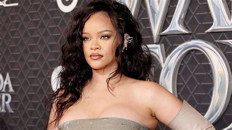 Singer Rihannas Super Bowl Half Time Performance Inspired By Motherhood