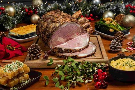In this recipe we kept it simple with garlic, thyme, salt, and pepper, and roasted it with a bunch of just toss your favourite veg in some olive oil, seasoning with salt and pepper, and lay the roast on top. Prime Rib Christmas Dinner Pictures : Our Prime Rib Roast ...