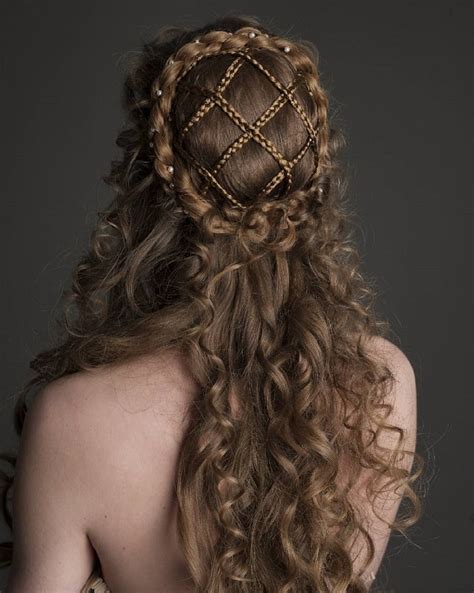 Renaissance Hairstyles To Get Inspired In Images And Photos Finder