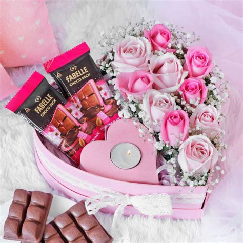 Order Chocolates And Roses Hamper In Heart Shaped T Box Online At Best