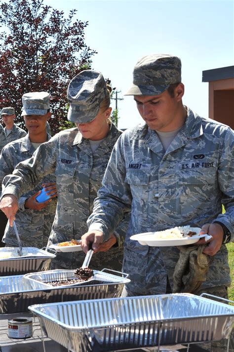 Airmen Feasting It Up Minot Air Force Base Article Display