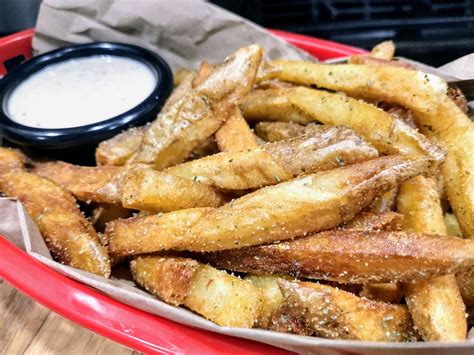 [OC] Garlic Rosemary Fries (triple cooked) with Spicy Parmesan Ranch