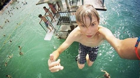 Unbelievable Extreme Selfies That Are So Awesome They Should Win
