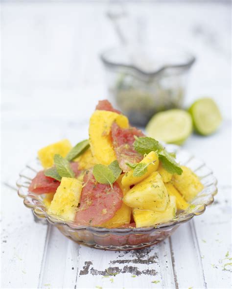 Mojito Fruit Salad Fruit Recipes Sweet Recipes Salad Recipes Fruit