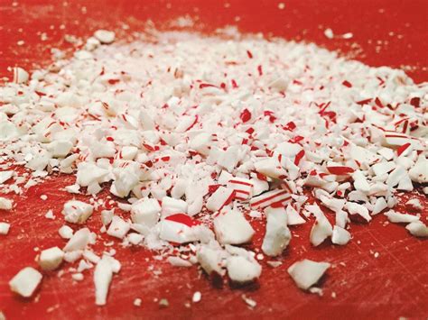 6 Incredibly Quick Ways To Use Leftover Candy Canes Food Hacks Wonderhowto
