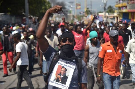 Нападение произошло в ночь на 7 июля. Haiti's Speaker of the Senate Attacked by Protesters as ...