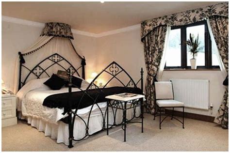 Romantic Gothic Bedroom Ideas40 Gorgeous Design And How To Decorate Gothic Bedroom Gothic