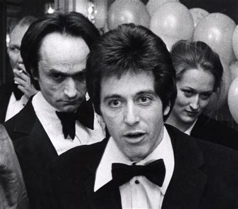 John cazale no se parecía a ningún otro actor de hollywood. A very rare photo with Al Pacino and the late John Cazale ...