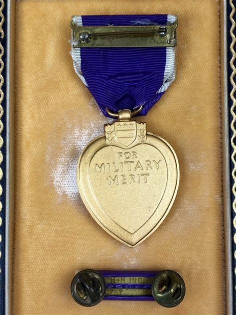 Original Wwii Us Purple Heart Medal In Box With Ribbon Oorlogsspullen