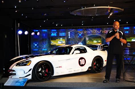 Dodge Targets Enthusiasts With Race Ready 2010 Viper Srt10 Acr X