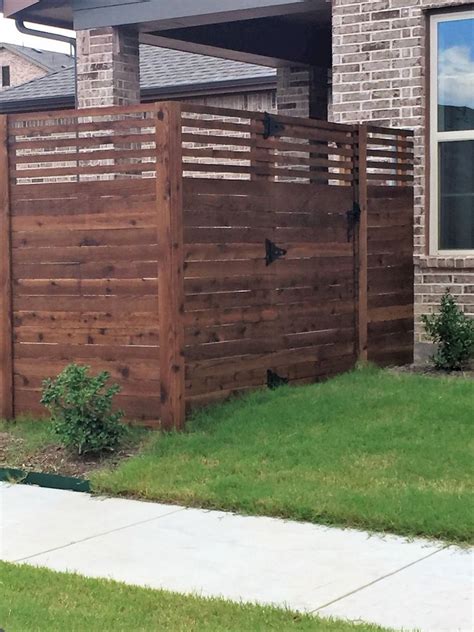 Affordable diy privacy fence:a privacy fence is a great way to enjoy your time out in the sun in affordable diy privacy fence. 80+ Creative DIY Privacy Fence Ideas
