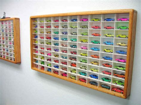 Whether to store a collection of your favourite stuff or part of a room decoration, a display case always makes a nice addition to your home. Nestling: Hot Wheels Storage