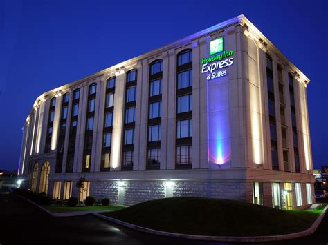 Free wifi is available in each room. Holiday Inn Express & Suites Montreal Airport Hôtel IHG