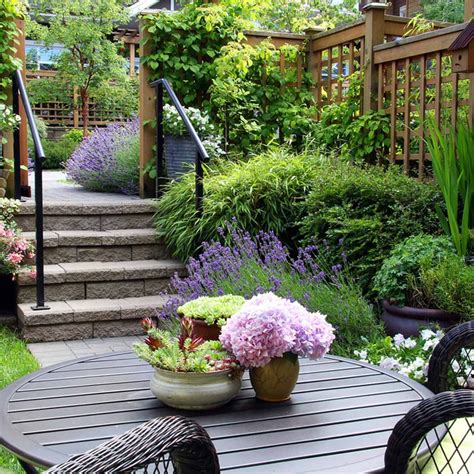 This garden edging idea is perfect for creating a symmetrical garden that looks the same on both this next garden edge idea is a unique one. 14 Small Yard Landscaping Ideas to Impress