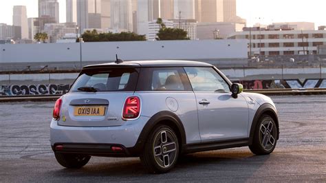 2020 Mini Cooper Se Driving Range Rated At 110 Miles In The Us