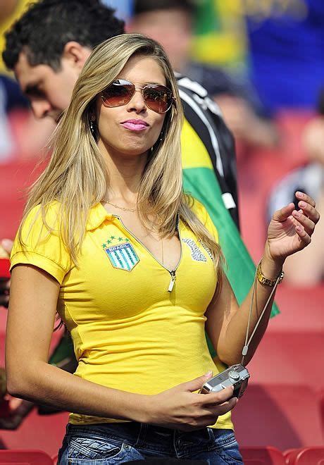 Hot Football Fans Football Girls Hockey Girls Soccer Fans South American Women Vaquera Sexy